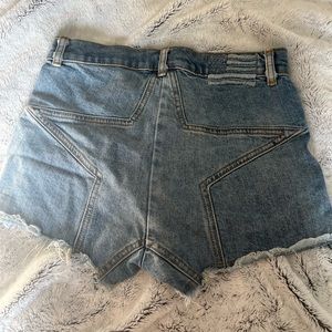 revice star booty shorts